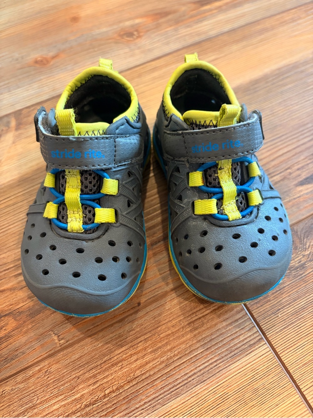 Stride Rite Gray and Yellow Kids Water Shoes